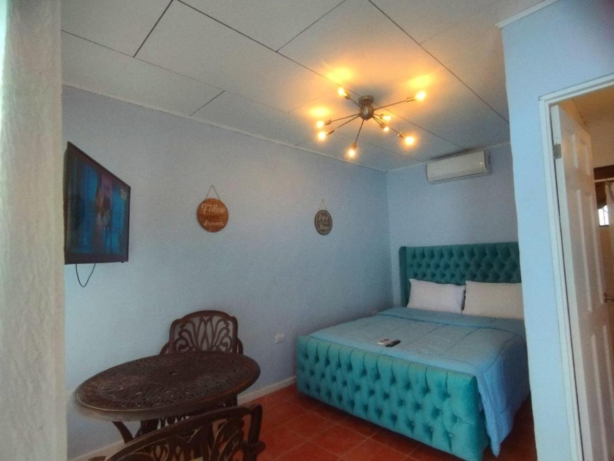 Hotel Mono Azul Quepos Eksteriør billede