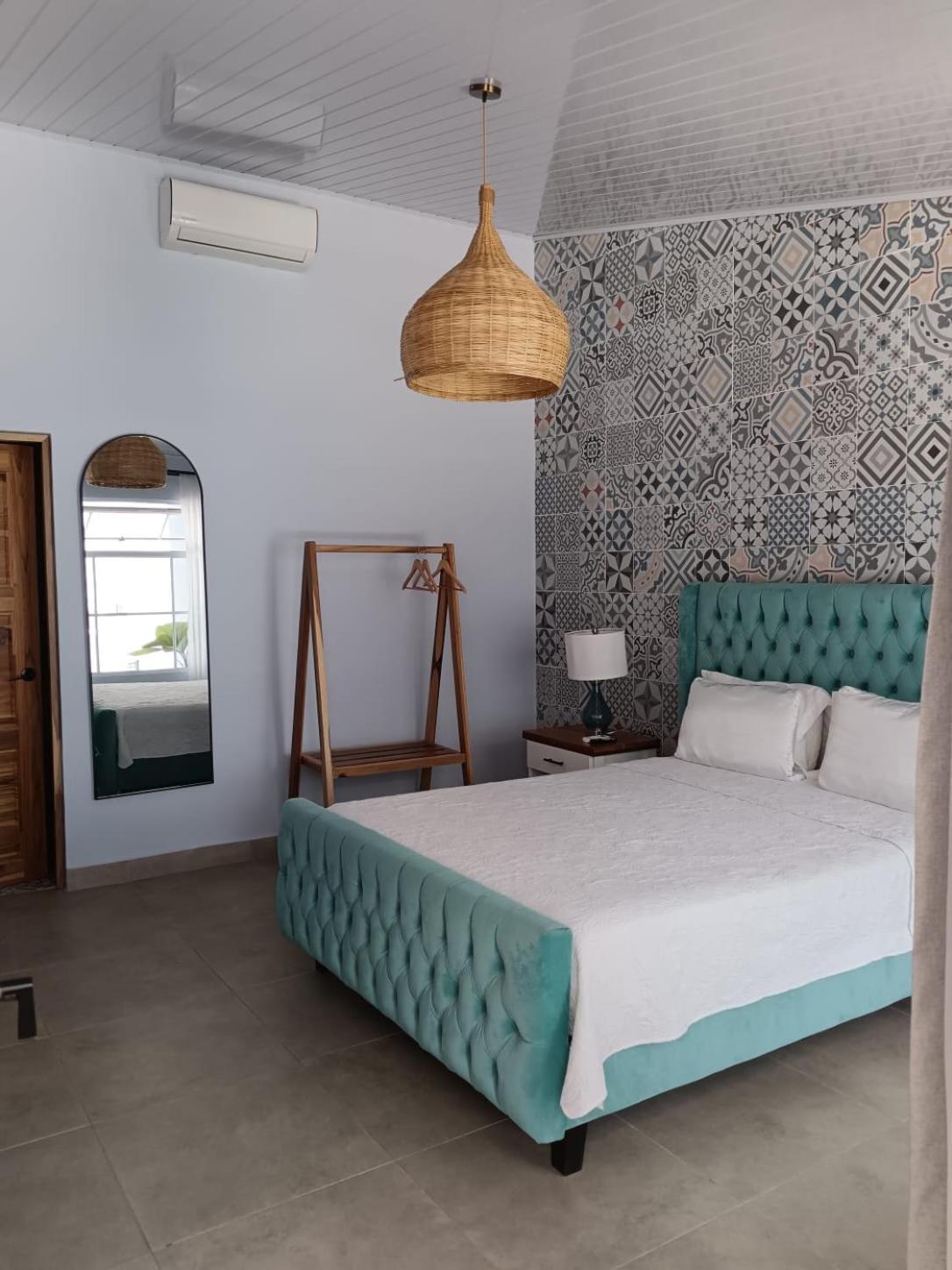 Hotel Mono Azul Quepos Eksteriør billede