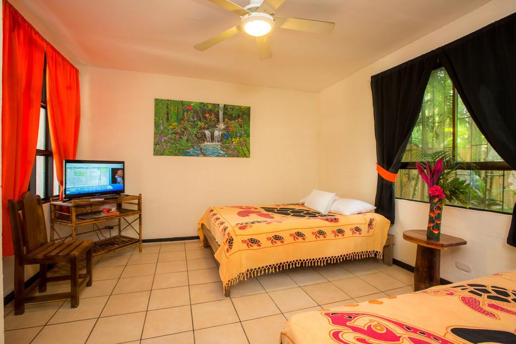 Hotel Mono Azul Quepos Eksteriør billede